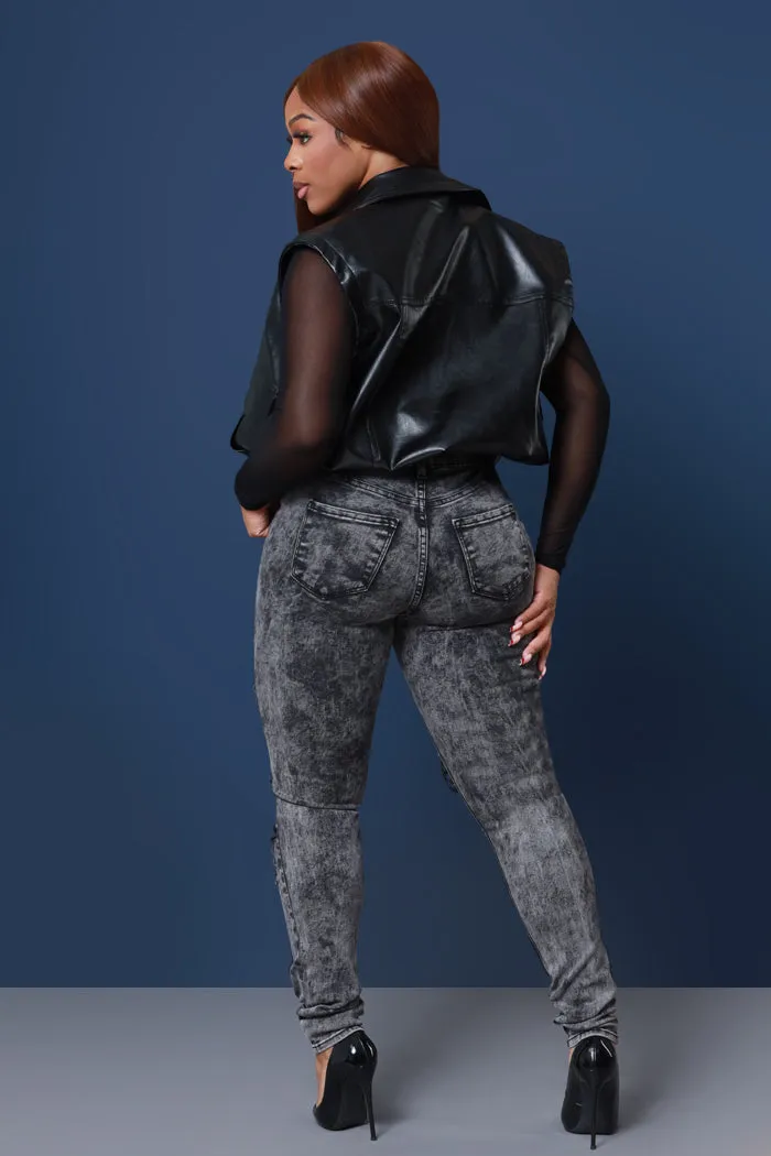 Buzzworthy High Rise Skinny Jeans - Black Mineral Wash