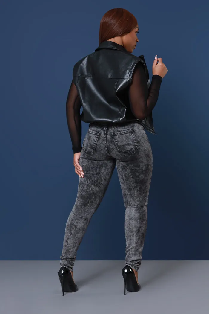 Buzzworthy High Rise Skinny Jeans - Black Mineral Wash